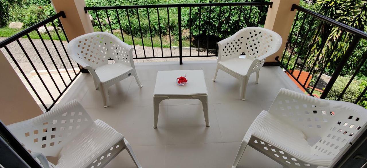 Jaidss Holiday Apartments 2 Victoria Esterno foto